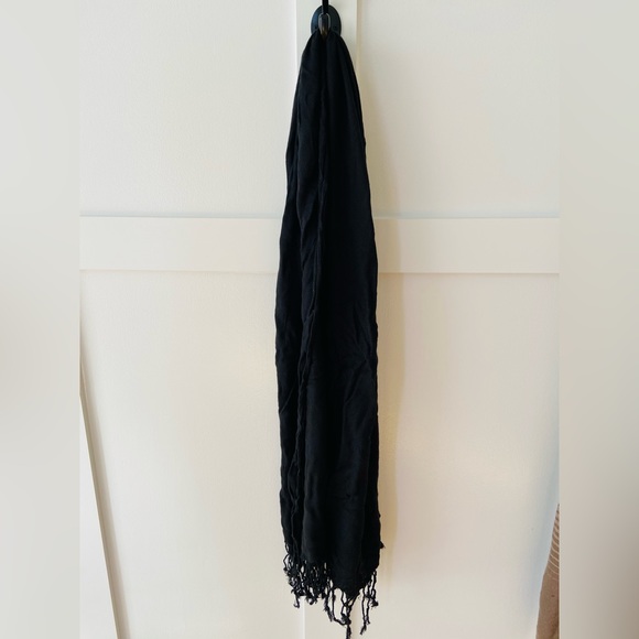 Women’s Scarves (set of 4) - Picture 5 of 6